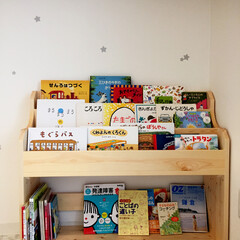 絵本棚/インテリア/家具 サロンにある絵本棚です。
子どもが取り出…(1枚目)