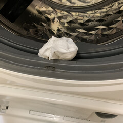 洗面台掃除/メラミンスポンジ/Facebookやってます/インスタやってます/RoomClipやってます/Roomclip/... 今日は洗濯機と洗面台の掃除をしました。
…(2枚目)