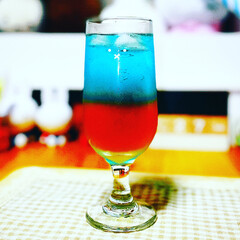夏の飲み物/ティーソーダ/ブルーハワイ/午後の紅茶 午後の紅茶レシピより、
ブルーハワイのテ…