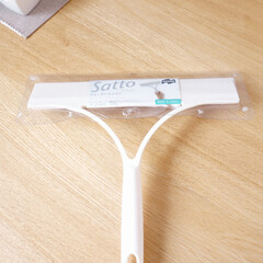 Satto/ウォータースクイジー/風呂/お風呂/お片付け/スクイジー/... 「Satto　ウォータースクイジー」。
…(1枚目)