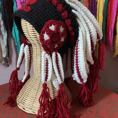 百均毛糸/かぎ針編み/キャンドゥ/ダイソー/ハンドメイド かぎ針でインディアンヘッドドレス風の帽子…(1枚目)