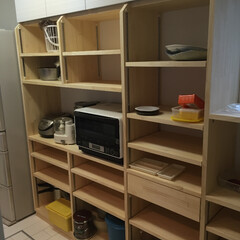 棚/キッチン/食器棚/カウンター/可動棚/引出/... キッチンカップボードの造作家具です。
集…(1枚目)