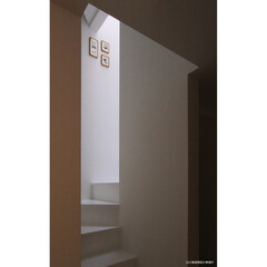 建築/住まい/建築デザイン/注文住宅/シンプル住宅 2階への階段　　OUCHI-12(1枚目)