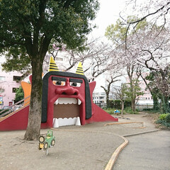 公園/鬼/帰り道/満開/桜/おでかけ/... 午前中 出かけた帰り道 少し雨に降られて…