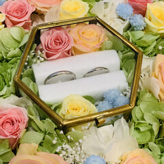 リングピロー/プリザーブドフラワーアレンジ/結婚指輪 プリザーブドフラワーで彩った結婚指輪のリ…(1枚目)
