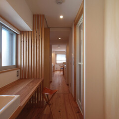 リノベーション/マンションリノベーション/リフォーム/マンションリフォーム/マンション/木/... ■洗面空間は窓のある位置に再構築■
水…
