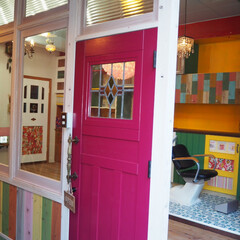 ステンドグラス/アンティークステンドグラスドア/ピンク/玄関ドア/店舗ドア/かわいいドア/... イギリスアンティークのステンドグラスを玄…(1枚目)