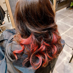 兵庫県西宮市/Hair Tailor/ヘアサロン/赤/インナーカラー/ヘアカラー/... 久しぶりにインナーカラーに
色を入れまし…(2枚目)