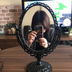 リフトアップ/鏡/ダイソー200円/セリア 随分前にダイソーで購入した鏡✨
お気に入…