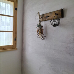 Nuri-Deco-Wall （ヌリ・デコ・ウォール） | アサヒペン(ペンキ、塗料)を使ったクチコミ「3coinsのドライフラワーを飾ってみま…」(1枚目)