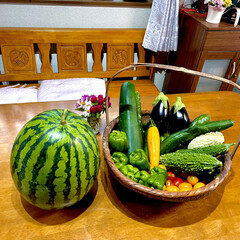 家庭菜園 家庭菜園で作られた、野菜を頂きました😄🎶…(1枚目)