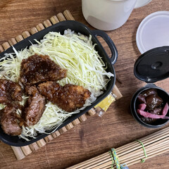 お弁当 牛ソースカツ丼弁当🍱

柴漬け、ネギの玉…(1枚目)