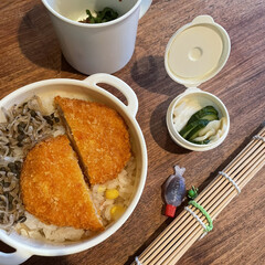 お弁当 コロッケ弁当🍱
ハムと玉葱ととうもろこ…