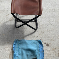 革/手作り/ハンドメイド/DIY/アンティーク 古くなった椅子をリメイク(1枚目)