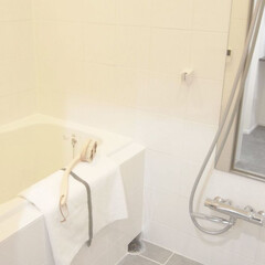 浴室・風呂/浴室/タイル タイル貼りの浴室を、全体を取り換えて明る…(1枚目)