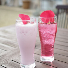 公園カフェ/お散歩/ピンクが可愛い/薔薇ジュース/おでかけ ネーミングは♡薔薇の宝石箱🌹(1枚目)