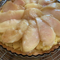 手作りおやつ/簡単おやつ/簡単レシピ/Mitsuki&#39;s  Nasse/手作りケーキ/バースデーケーキ/... 桃のコンポートをのせた、桃のタルトを作っ…(2枚目)