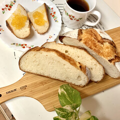 自家製天然酵母パン/おうちごはん 第二弾製作中なので、
キッチンで朝食😅💦…(1枚目)