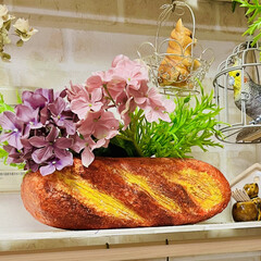 フェイクフラワーアレンジ/造形モルタルパン型/リビング/キッチン/ハンドメイド/雑貨/... 3月にやっと仕上げた
モルタル造形パン型…(3枚目)