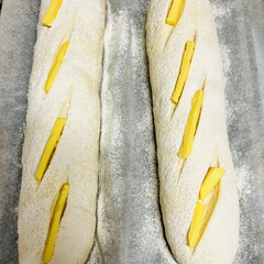 チーズ/フランスパン/自家製天然酵母パン/手作りパン 今朝はフランスパン🥖を焼きました👩‍🍳
…(3枚目)