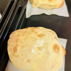 チーズベーグル/自家製天然酵母パン/手作りパン チーズベーグル🥯焼けました〜👩‍🍳💕(4枚目)