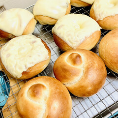 ベーグル/自家製天然酵母パン/手作りパン good morning🥖🥯🥐

チーズ…(1枚目)
