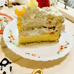 フルーツケーキ/甘さ控えめ/ジャンボサイズ/旦那様の誕生日/手作りケーキ 🎂では　いただきま〜す🤣🎉(3枚目)