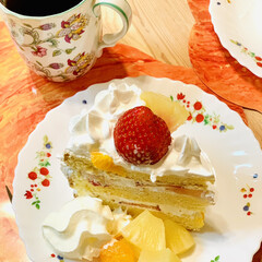 コーヒーTime☕️/デザート/手作りケーキ/グルメ/Xmasケーキ/クリスマス/... 食後のデザートにXmasケーキ🍰☕️
一…(2枚目)