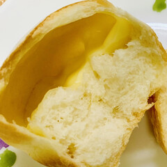 お持たせ/チーズ/丸パン/自家製天然酵母/手作りパン 2ラウンド目

丸パンチーズ入り👩‍🍳✨…(4枚目)