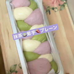 紫芋/抹茶/自家製天然酵母/手作りパン 今朝は、春らしい🍞を作ってますよ🌸🌼🌷
…(2枚目)