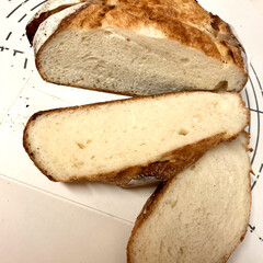 自家製天然酵母パン/おうちごはん 第二弾製作中なので、
キッチンで朝食😅💦…(4枚目)