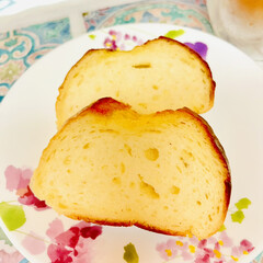 チーズ/フランスパン/自家製天然酵母パン/手作りパン 今朝はフランスパン🥖を焼きました👩‍🍳
…(4枚目)