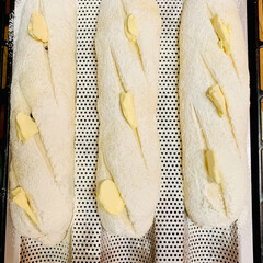ミックスレーズン/カマンベールチーズ/フランスパン/手作りパン/自家製天然酵母パン 自家製天然酵母パン

フランス🇫🇷パン🥖…(5枚目)