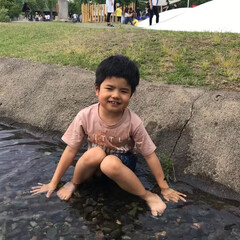 水遊び/おでかけワンショット 公園の池で水遊びしました。これからの季節…(1枚目)