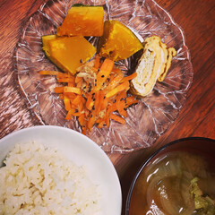 フード/グルメ 今日の晩ご飯。
．
小4長男作は
人参の…(1枚目)