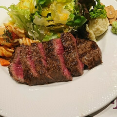 神戸ステーキ/玉ねぎチャウダー ステーキ🍴


昨日のランチで食べたステ…(2枚目)