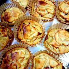 おかし作り/スイーツ/ホームメイド/ケーキ/フランス菓子/リンゴ/... フランスの焼き菓子で、リンゴを使ったガト…(1枚目)