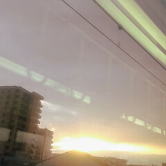 la fenêtre du train/le voyage au crép.../le paysage de la .../depuis le coucher.../車窓風景/la soirée/... ☀🌼✴️🌟👒🏩💒こんばんは

昨日

バ…(4枚目)
