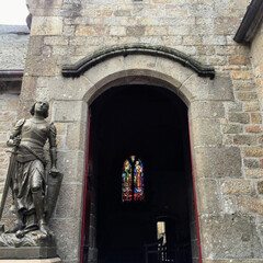 ジャンヌダルク/ノルマンディー地方/モン=サン・ミッシェル城すぐにある教会 ジヤンヌ・ダルク像
のある教会(1枚目)