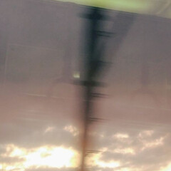 la fenêtre du train/le voyage au crép.../le paysage de la .../depuis le coucher.../車窓風景/la soirée/... ☀🌼✴️🌟👒🏩💒こんばんは

昨日

バ…(2枚目)