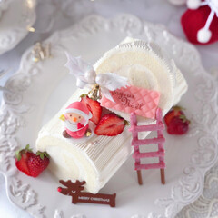 White/Christmas/sweets/Cafe/cake/手作りクリスマス/... 🎄ブッシュドノエル❄️ホワイトver.
…(3枚目)