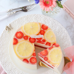 cheesecake/STRAWBERRY/LEMON/sweets/Cafe/cake/... 🍓苺とレモンのムースケーキ🍋

中にもカ…(2枚目)