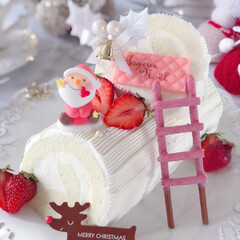 White/Christmas/sweets/Cafe/cake/手作りクリスマス/... 🎄ブッシュドノエル❄️ホワイトver.
…(2枚目)