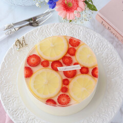 cheesecake/STRAWBERRY/LEMON/sweets/Cafe/cake/... 🍓苺とレモンのムースケーキ🍋

中にもカ…(4枚目)