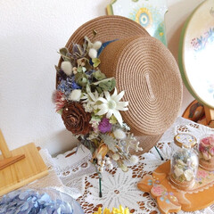 アレンジメント/麦わら帽子/シダーローズ/自家製ドライフラワー/ハンドメイド/手作り/... ♡麦わら帽子
♡アレンジ
植物園シリー…