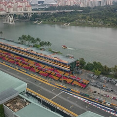 シンガポール/シンガポールフライヤー シンガポールフライヤーから
川の対岸はも…(1枚目)