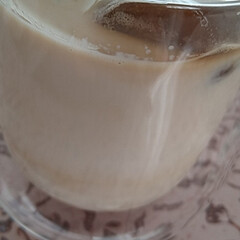 コーヒー/冷たいドリンク/暑い日/牛乳/氷/コーヒー氷 今日は少し暑いので、コーヒー氷を作ってみ…(1枚目)
