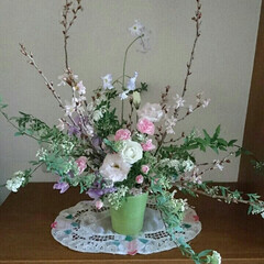 お花アレンジ 今日の花遊びは桜、スイトピー、トルコキキ…(1枚目)