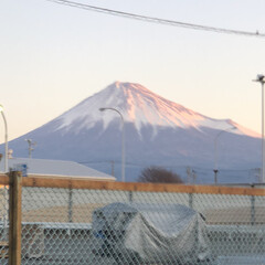 富士山/雪化粧/赤富士/女富士 今朝の富士山🗻
急いでいたので富士山🗻…