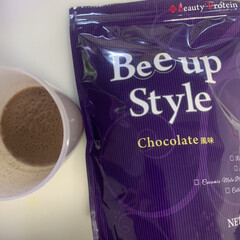 Bee up Style Chocolate風味 | Bee up Style(ソイプロテイン)を使ったクチコミ「新ボディーメイクプロテイン『ビーアップス…」(1枚目)